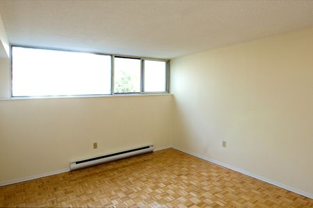 The Laurentian - Photo 3