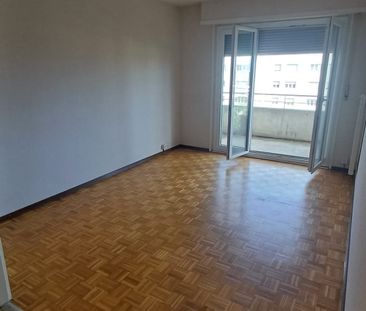 Appartement de 2 pièces au 5ème étage avec balcon à Renens - Photo 1