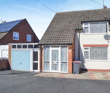 4 bedroom semi-detached house to rent - Photo 5
