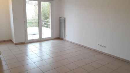 location Appartement T2 DE 42.07m² À USSAC - Photo 3