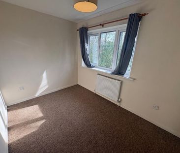 2 bedroom end of terrace house to rent - Photo 2