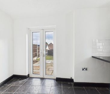 2 bedroom semi-detached house to rent - Photo 2