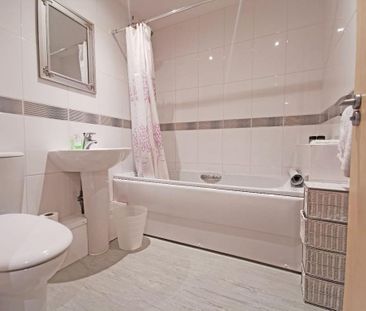 2 bedroom apartment to rent - Photo 6