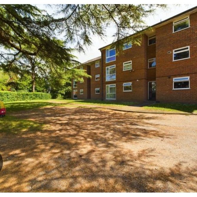 Room in a Shared Flat, Southcoute Road, RG30 - Photo 1