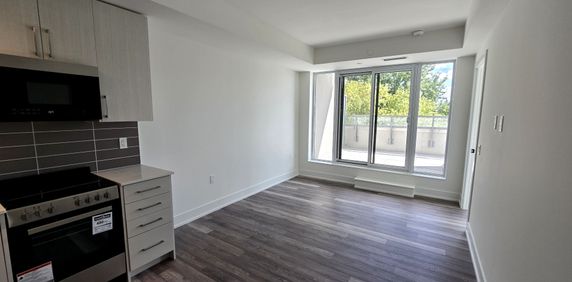 For Lease - 2075 King Road Unit# 351, King, Ontario - Photo 2