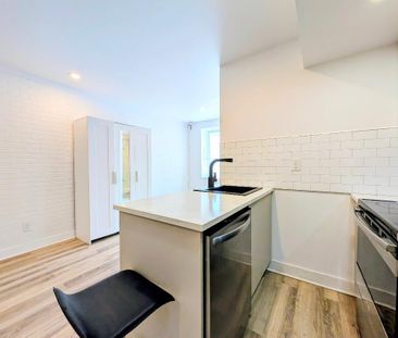 ** Because You Deserve the Best of Plateau & Rosemont, Studio Metro... - Photo 4