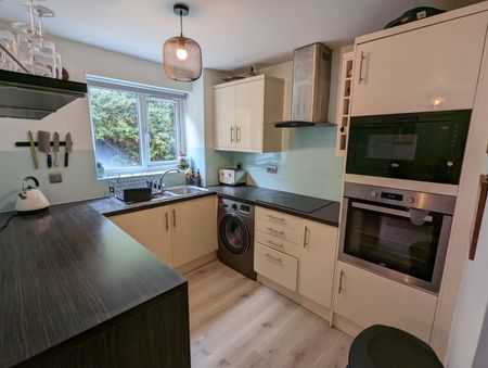 1 Bed Flat, John Williams Close, SE14 - Photo 4