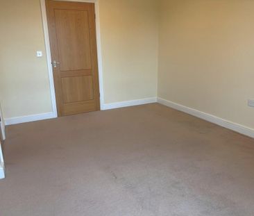 2 bedroom maisonette to rent - Photo 3