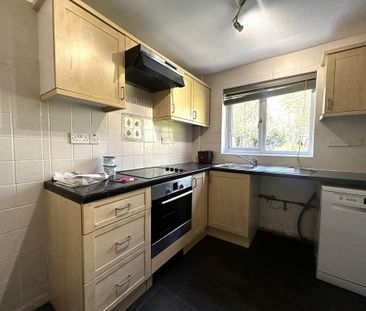 3 bedroom semi-detached house to rent - Photo 6