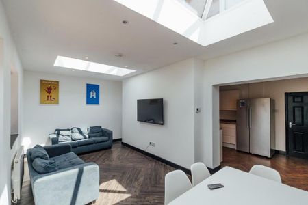 6 bedroom house to rent - Photo 2