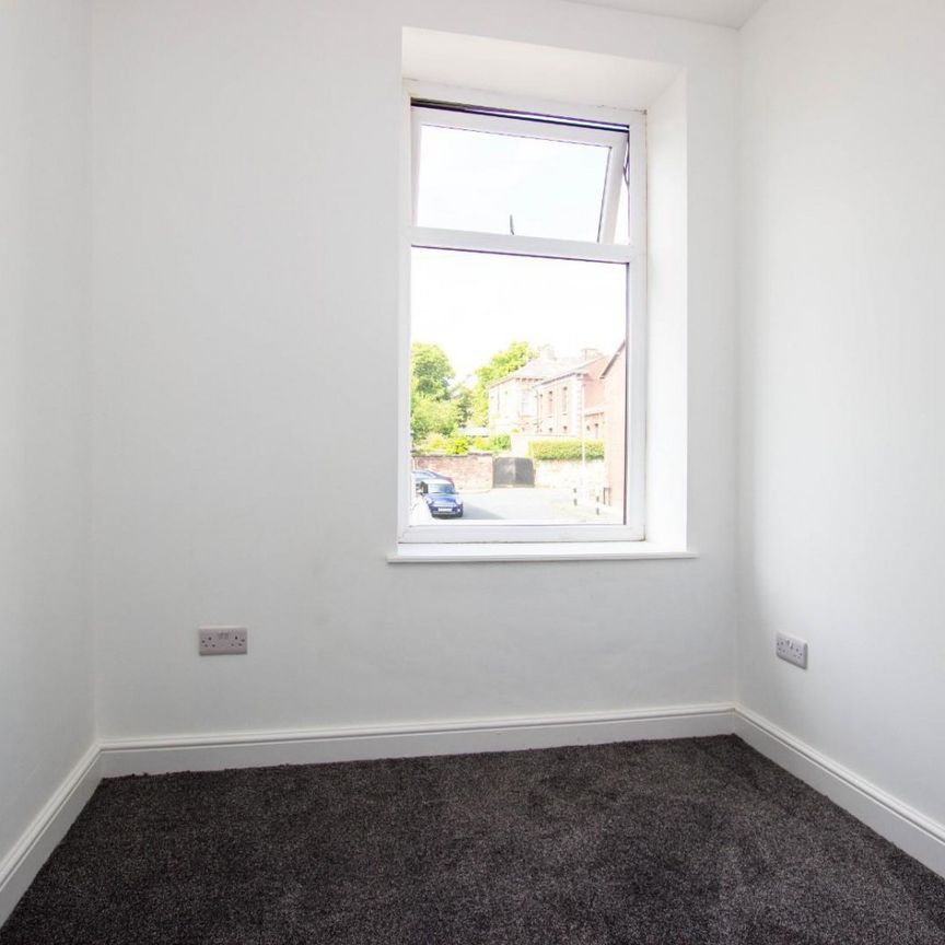 3 bedroom House To Let Total Size: 905 SQ FT - Photo 1