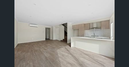 Modern 4 Bedroom Townhouse - Photo 4