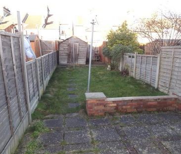 2 bedroom property to rent - Photo 1