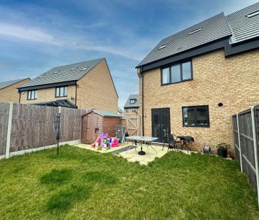 3 bedroom semi-detached house to rent - Photo 3