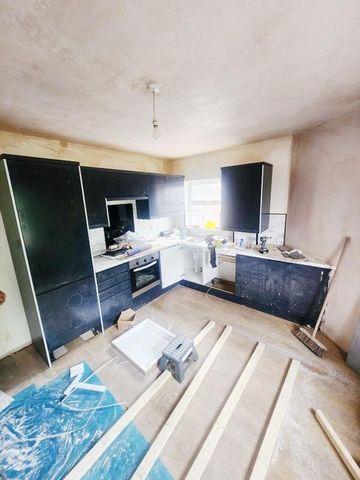 1 bedroom in a flat share to rent - Photo 4