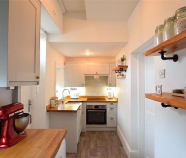 2 bedroom terraced house to rent - Photo 2