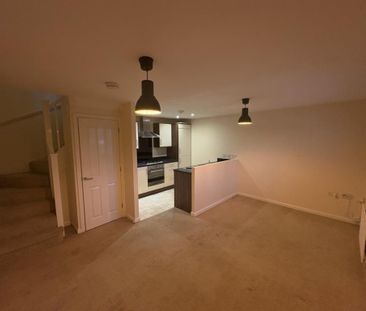 2 bedroom end of terrace house to rent - Photo 1