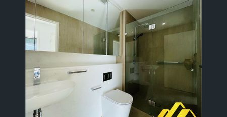 North-facing, Modern 2-Bedroom Apartment with Expansive Terrace - Photo 5