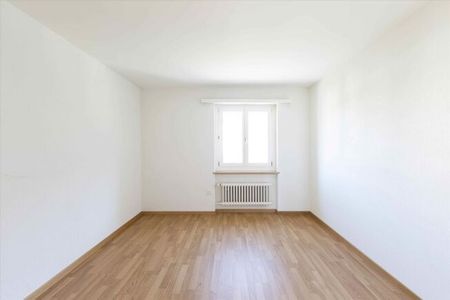 Immediately - your new home in a family neighborhood - Photo 4