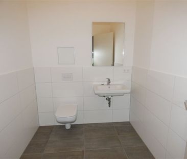 Großzügige 2-Zi. Whg. mit Balkon, Parkett m. FHB und TG-Stellplatz! - Photo 4