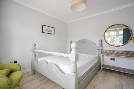 4 bedroom detached bungalow to rent - Photo 4