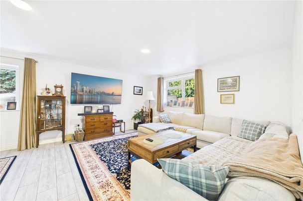 6 bedroom bungalow to rent - Photo 1