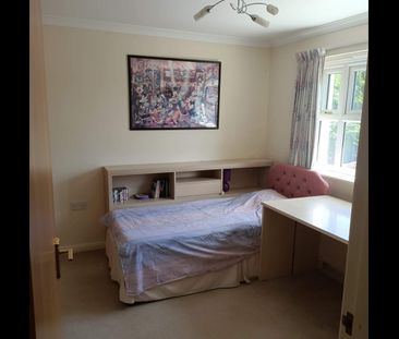 3 Bed Penthouse, Pennine Court, CR0 - Photo 6