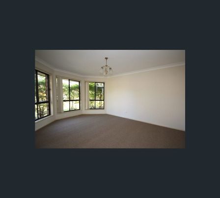15 Birkenhead Crescent, Forest Lake, Qld 4078 - Photo 1