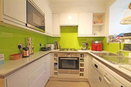 First Avenue, Hove, BN3 - Photo 3