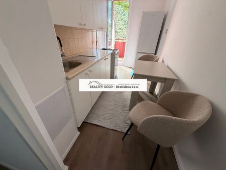NA PRENÁJOM 2-IZBOVÝ BYT, METEOROVÁ UL., BRATISLAVA – 55 m², VEĽKÁ LOGGIA - Photo 5