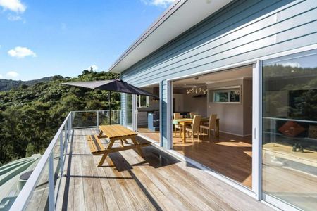 Your dream home awaits - Photo 2