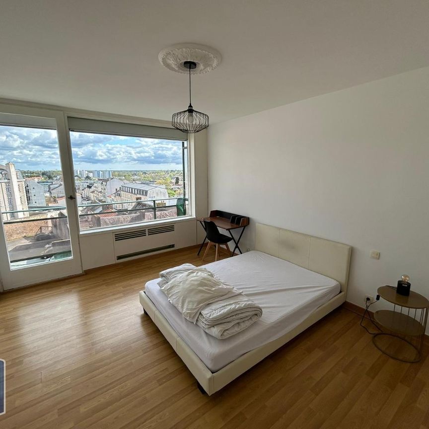 Location Appartement 1 pièce 16m² LA ROCHE SUR YON 85000 - Photo 1