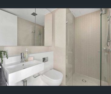 Harborside Executive Apartment with Terrace - Photo 5