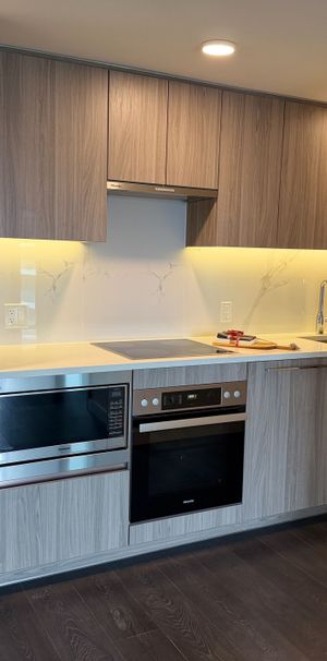 For Lease - 3 Concord Cityplace Way Unit# 5708, Toronto, Ontario - Photo 1