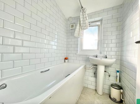 Room in a Shared House, Berkeley Walk, N7 - Photo 4