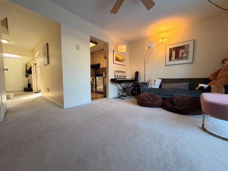 For Lease - 71 Cass Avenue Unit# 19, Toronto, Ontario - Photo 2