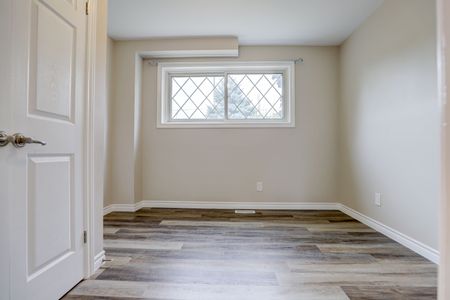 For Lease - 368 Princes Street Unit# 2, Kincardine, Ontario - Photo 3