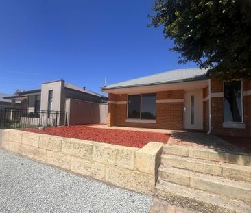 Beautifully Presented, Low-Maintenance Home in a Convenient Location - Photo 2