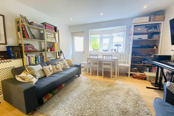 Sinfin Avenue - Photo 1