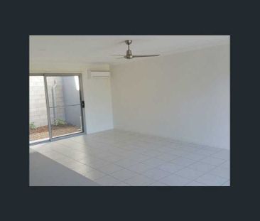 Don’t Let This one Get Away! Modern Town House In A Prime Location!! - Photo 2