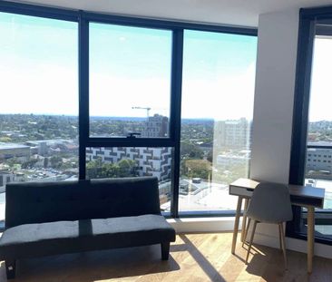 One bedroom apartment with furniture in central Box Hill for rent - Photo 2