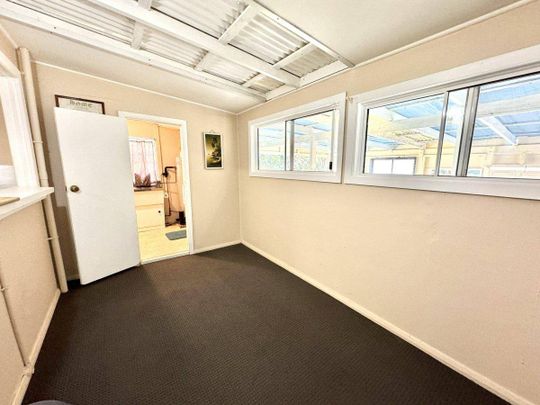 Charming Furnished Beach Cottage - FURNISHED - Photo 1