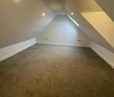 4 bedroom semi-detached house to rent - Photo 6