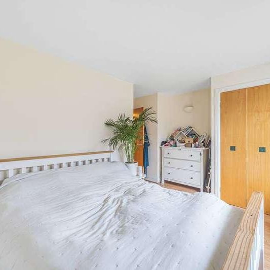 Equity Square, Bethnal Green, E2 - Photo 1