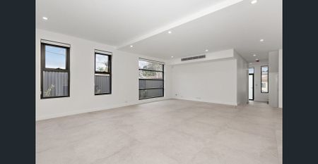 Brand New & Immaculate Five-Bedroom Home - Photo 2