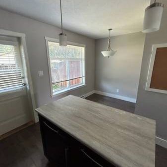 2 Bedroom Townhome in Duncan - Photo 3