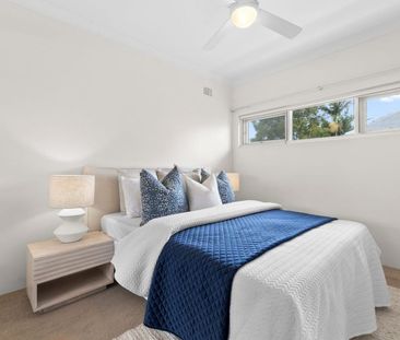 Top floor apartment in idyllic location - 6 month lease - Photo 1