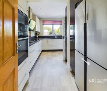 3 bedroom semi-detached house to rent - Photo 6