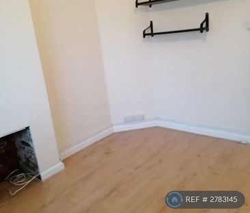 2 bedroom maisonette to rent - Photo 1