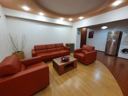 De închiriat – Apartament 3 camere în Universitate, km 0! - Fotografie 4
